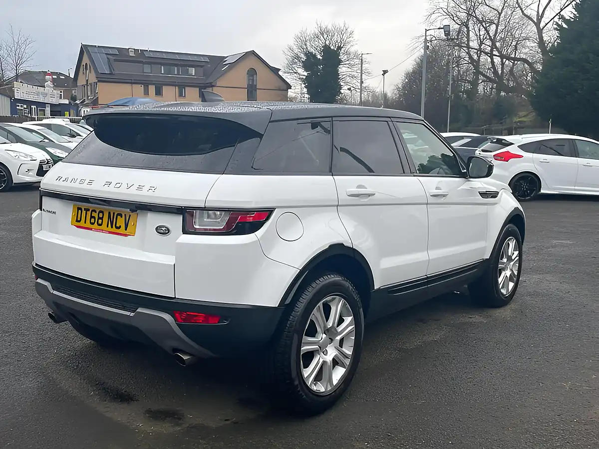 Used 2019 Land Rover Range Rover Evoque Se Tech White - Interior and Exterior details 8