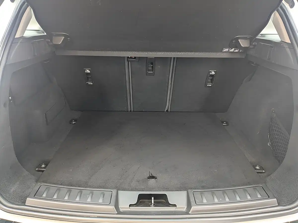 Used 2019 Land Rover Range Rover Evoque SUV 5dr White - Interior and Exterior details 10