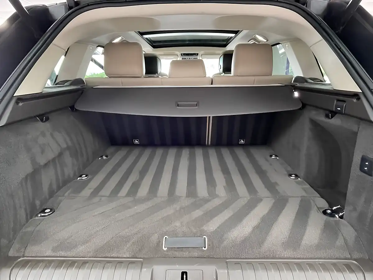 Used 2019 Land Rover Range Rover P400 Hse Hse Dynamic Eiger Grey - Interior and Exterior details 11