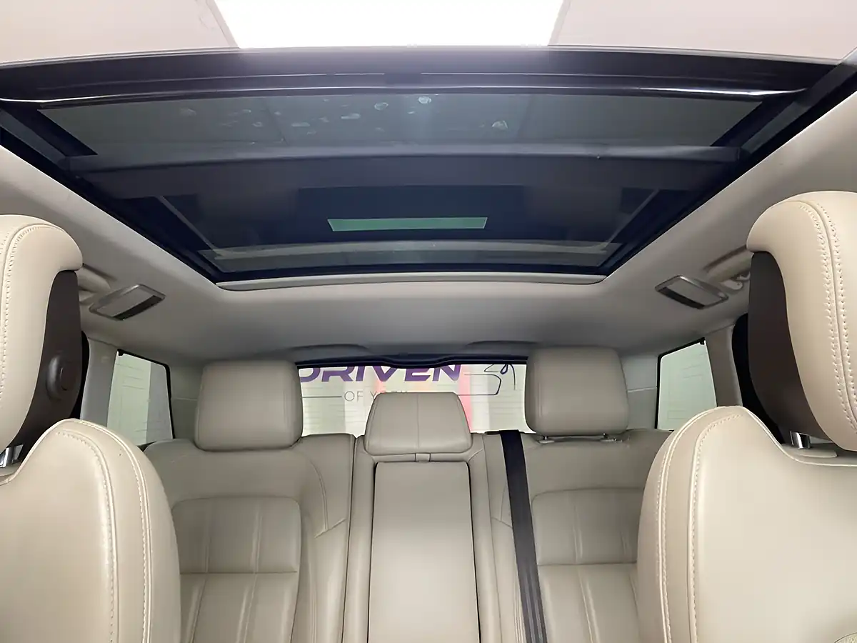 Used 2019 Land Rover Range Rover P400 Hse Hse Dynamic Eiger Grey - Interior and Exterior details 20
