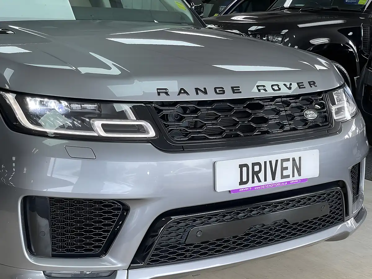 Used 2019 Land Rover Range Rover P400 Hse Hse Dynamic Eiger Grey - Interior and Exterior details 3