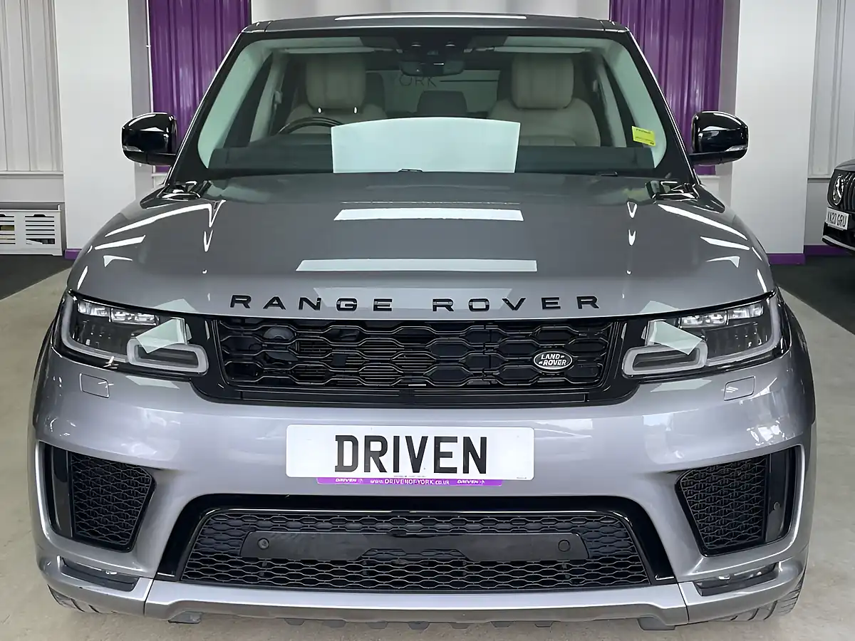 Used 2019 Land Rover Range Rover P400 Hse Hse Dynamic Eiger Grey - Interior and Exterior details 6
