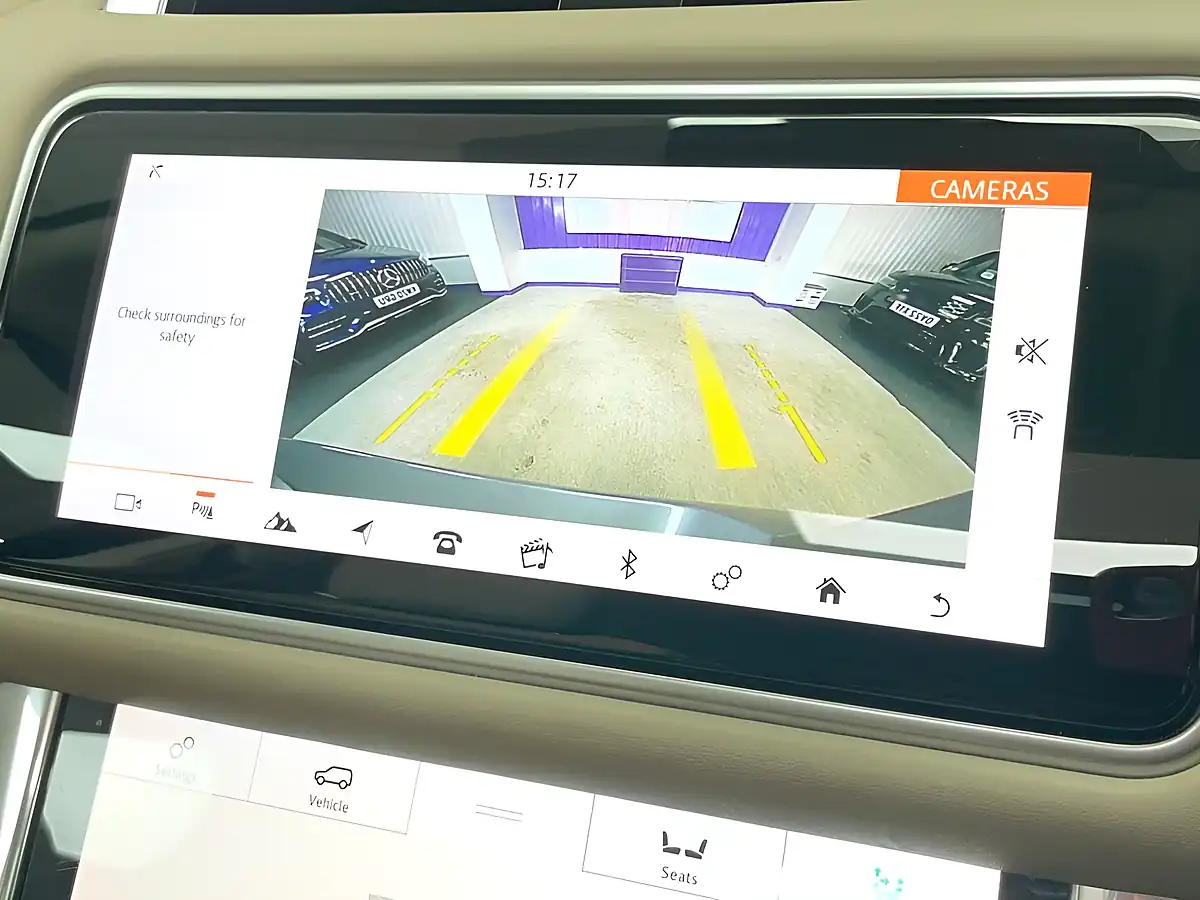 Used 2019 Land Rover Range Rover P400 Hse Hse Dynamic Eiger Grey - Interior and Exterior details 17