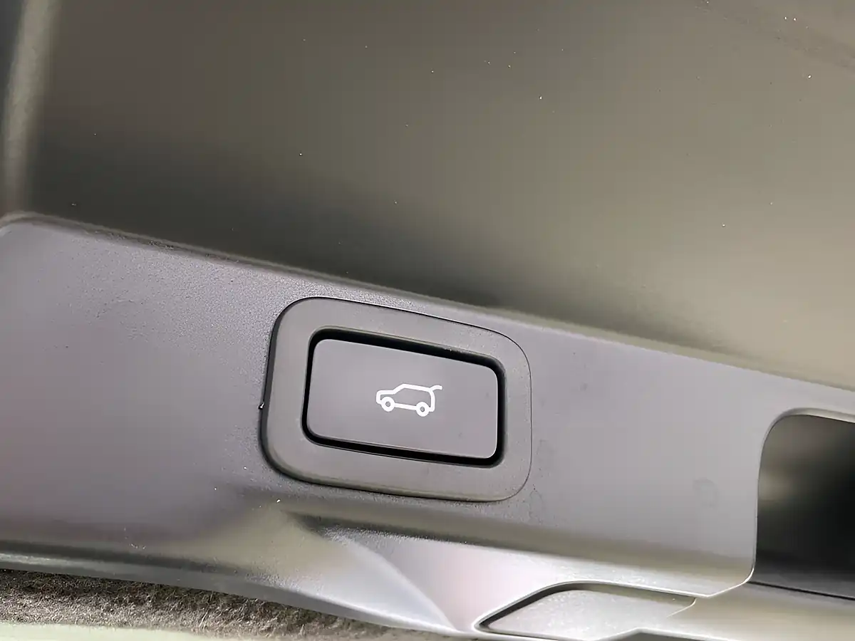 Used 2019 Land Rover Range Rover P400 Hse Hse Dynamic Eiger Grey - Interior and Exterior details 7