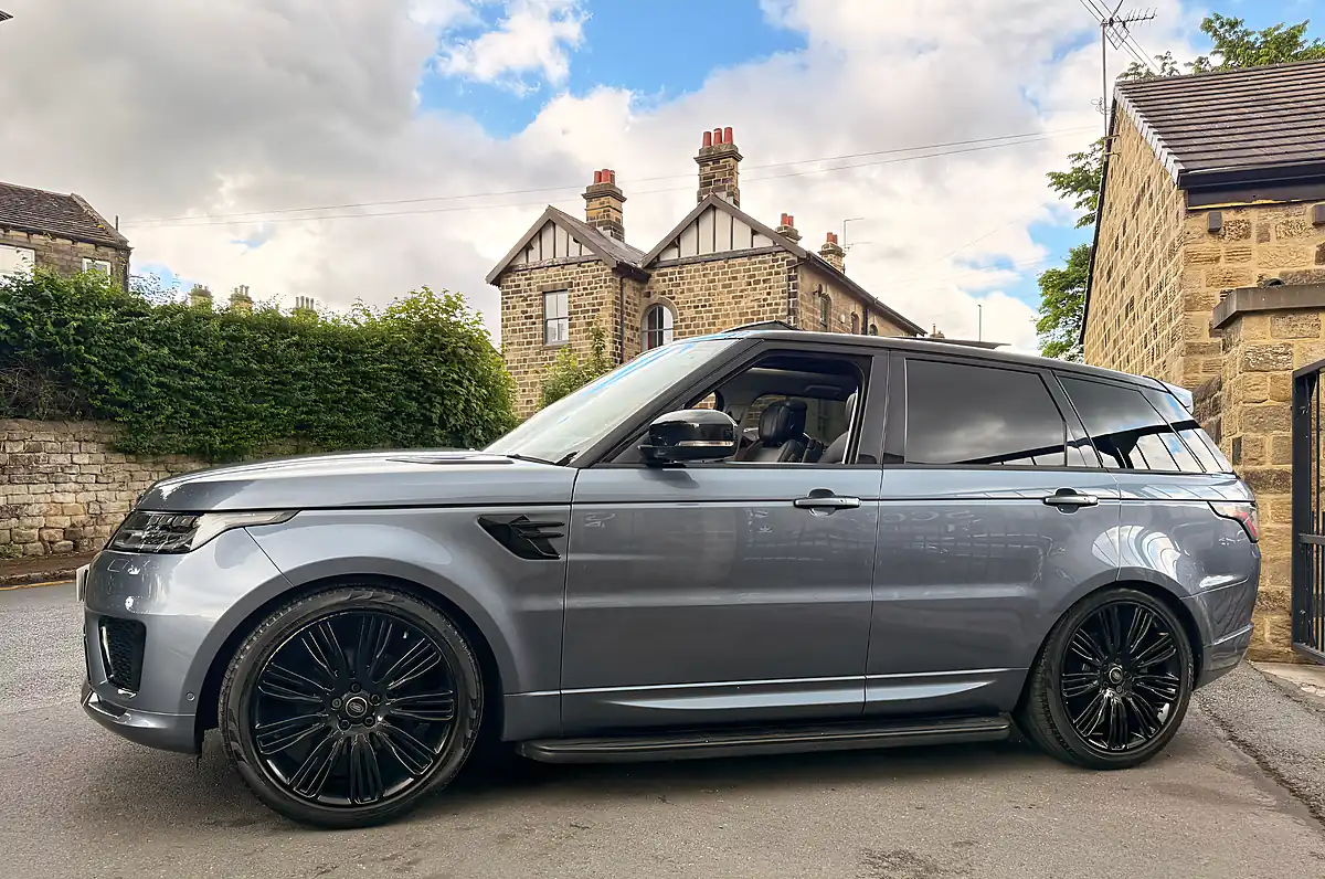 Used 2019 Land Rover Range Rover Sport Autobiography Dynamic Byron Blue - Interior and Exterior details 8