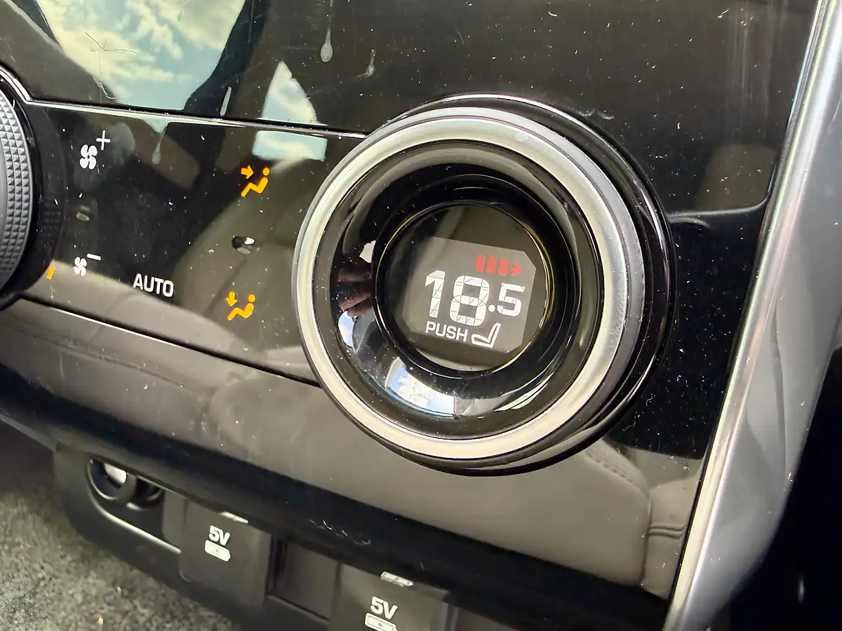 Used 2019 Land Rover Range Rover Sport Autobiography Dynamic Silicon Silver - Interior and Exterior details 12