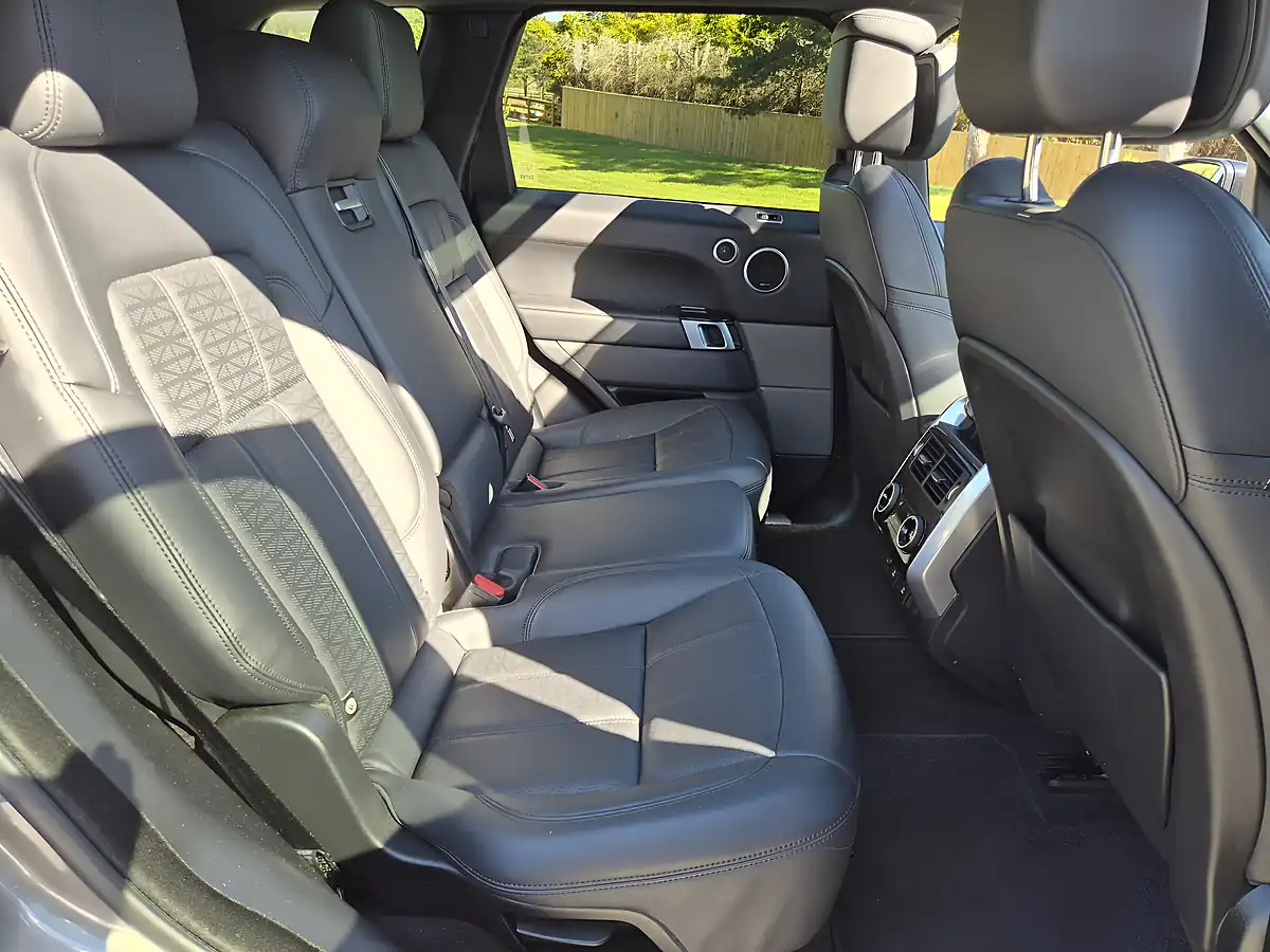 Used 2019 Land Rover Range Rover Sport Autobiography Dynamic Silver - Interior and Exterior details 11