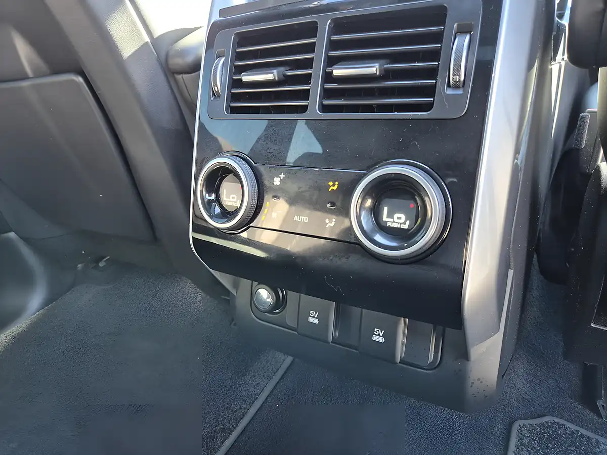 Used 2019 Land Rover Range Rover Sport Autobiography Dynamic Silver - Interior and Exterior details 12