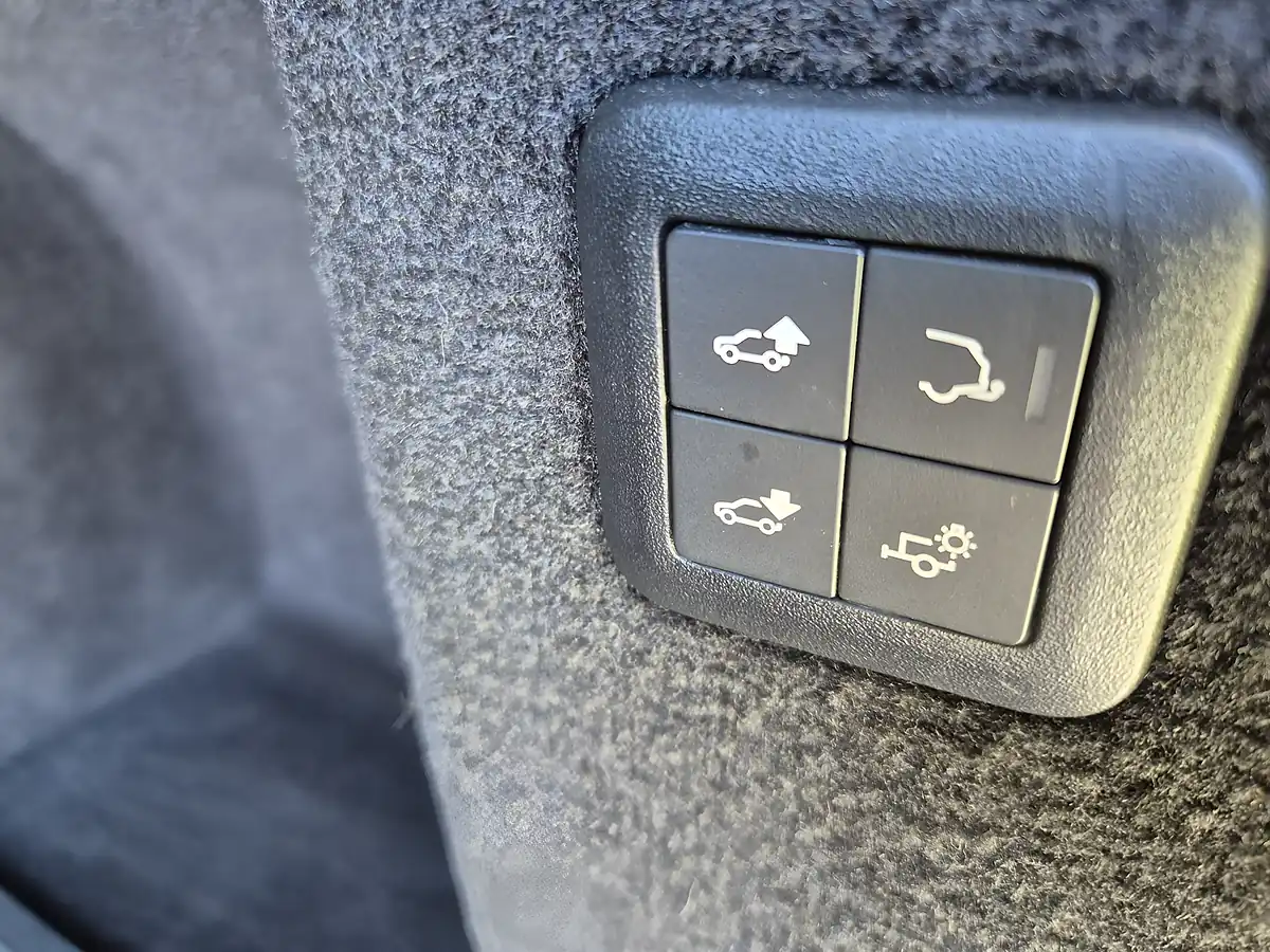 Used 2019 Land Rover Range Rover Sport Autobiography Dynamic Silver - Interior and Exterior details 13