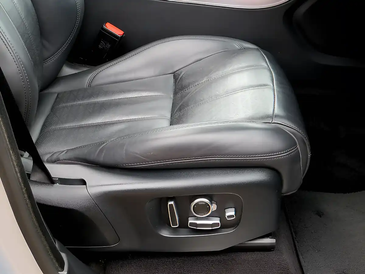 Used 2019 Land Rover Range Rover Sport Autobiography Dynamic Silver - Interior and Exterior details 17
