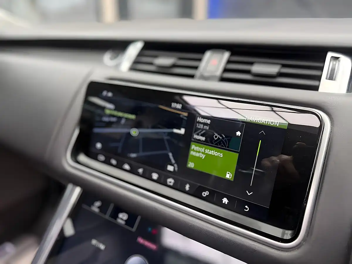 Used 2019 Land Rover Range Rover Sport Autobiography Dynamic White - Interior and Exterior details 15
