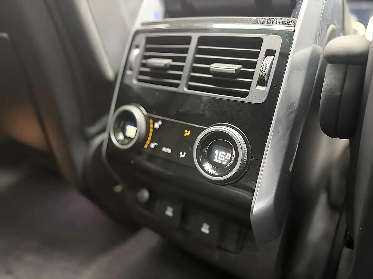 Used 2019 Land Rover Range Rover Sport Autobiography Dynamic White - Interior and Exterior details 18
