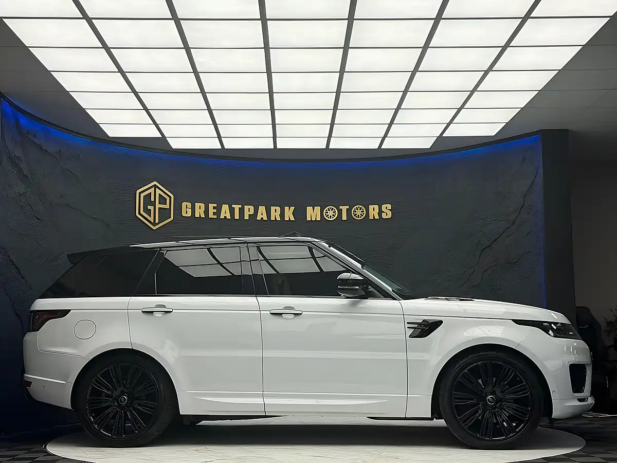 Used 2019 Land Rover Range Rover Sport Autobiography Dynamic White - Interior and Exterior details 4