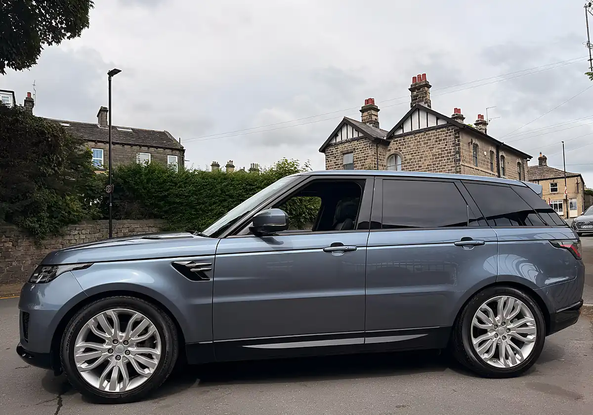 Used 2019 Land Rover Range Rover Sport Hse Byron Blue - Interior and Exterior details 8