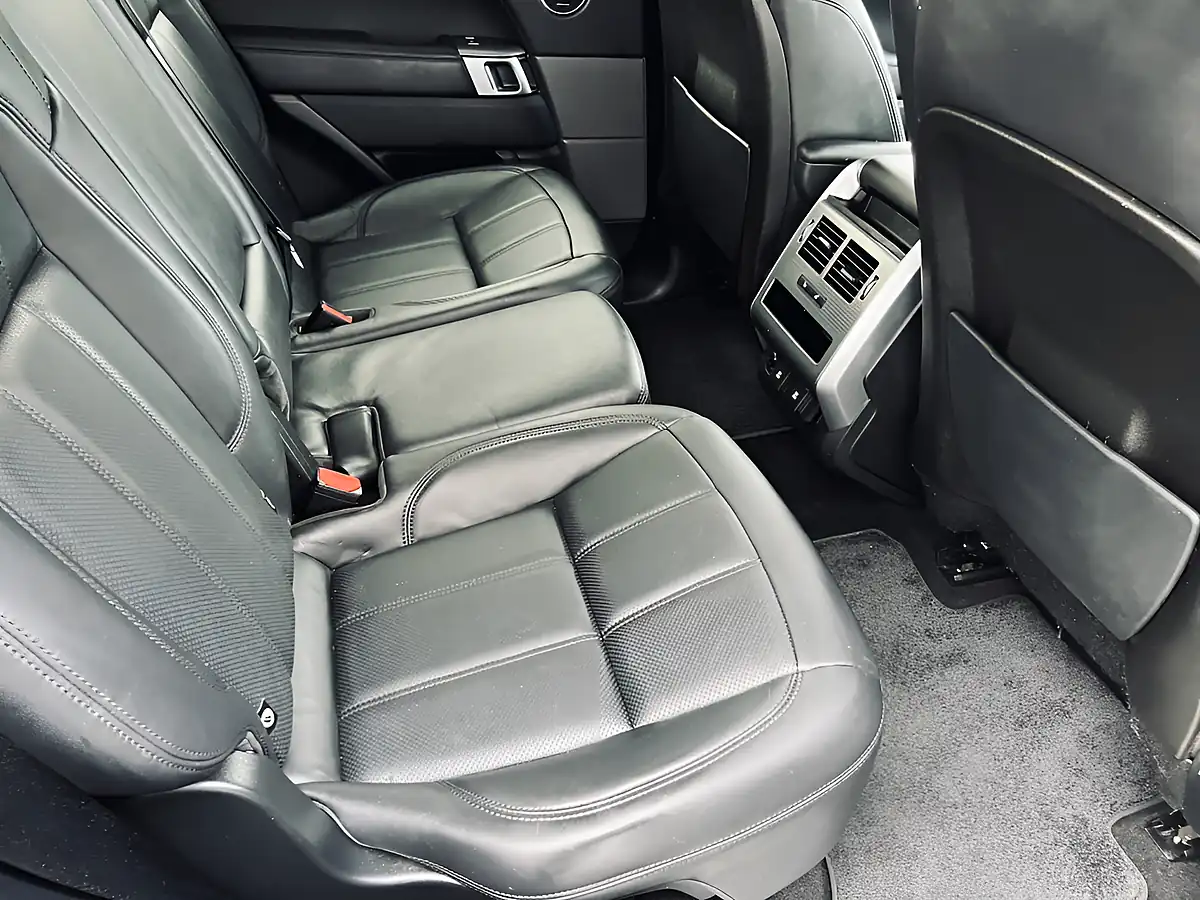 Used 2019 Land Rover Range Rover Sport Hse Dynamic Black - Interior and Exterior details 10