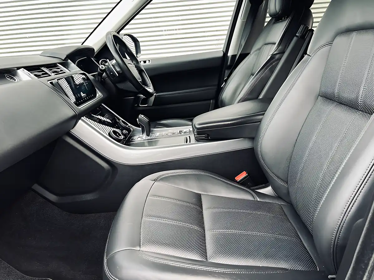 Used 2019 Land Rover Range Rover Sport Hse Dynamic Black - Interior and Exterior details 6