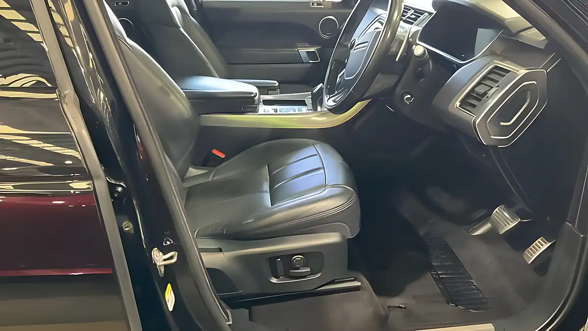 Used 2019 Land Rover Range Rover Sport Hse Dynamic Black - Interior and Exterior details 11