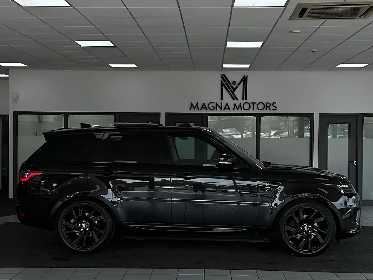 Used 2019 Land Rover Range Rover Sport Hse Dynamic Black - Interior and Exterior details 3