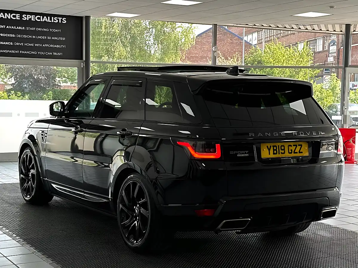 Used 2019 Land Rover Range Rover Sport Hse Dynamic Black - Interior and Exterior details 8