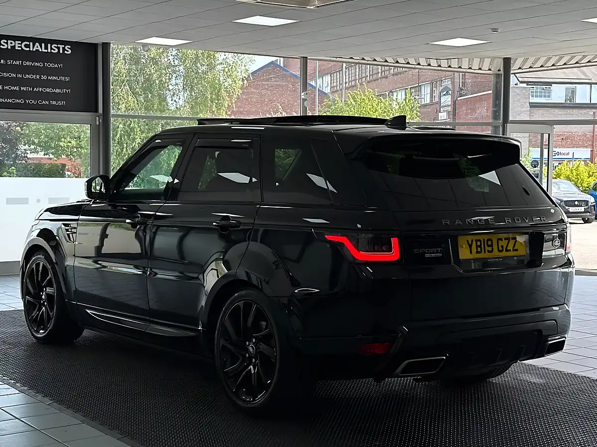 Used 2019 Land Rover Range Rover Sport Hse Dynamic Black - Interior and Exterior details 9