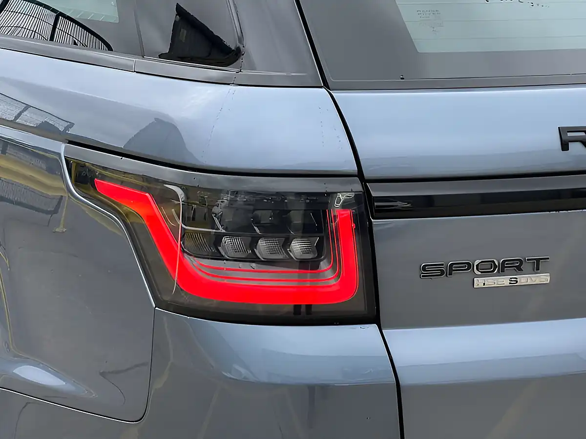 Used 2019 Land Rover Range Rover Sport Hse Dynamic Byron Blue - Interior and Exterior details 17