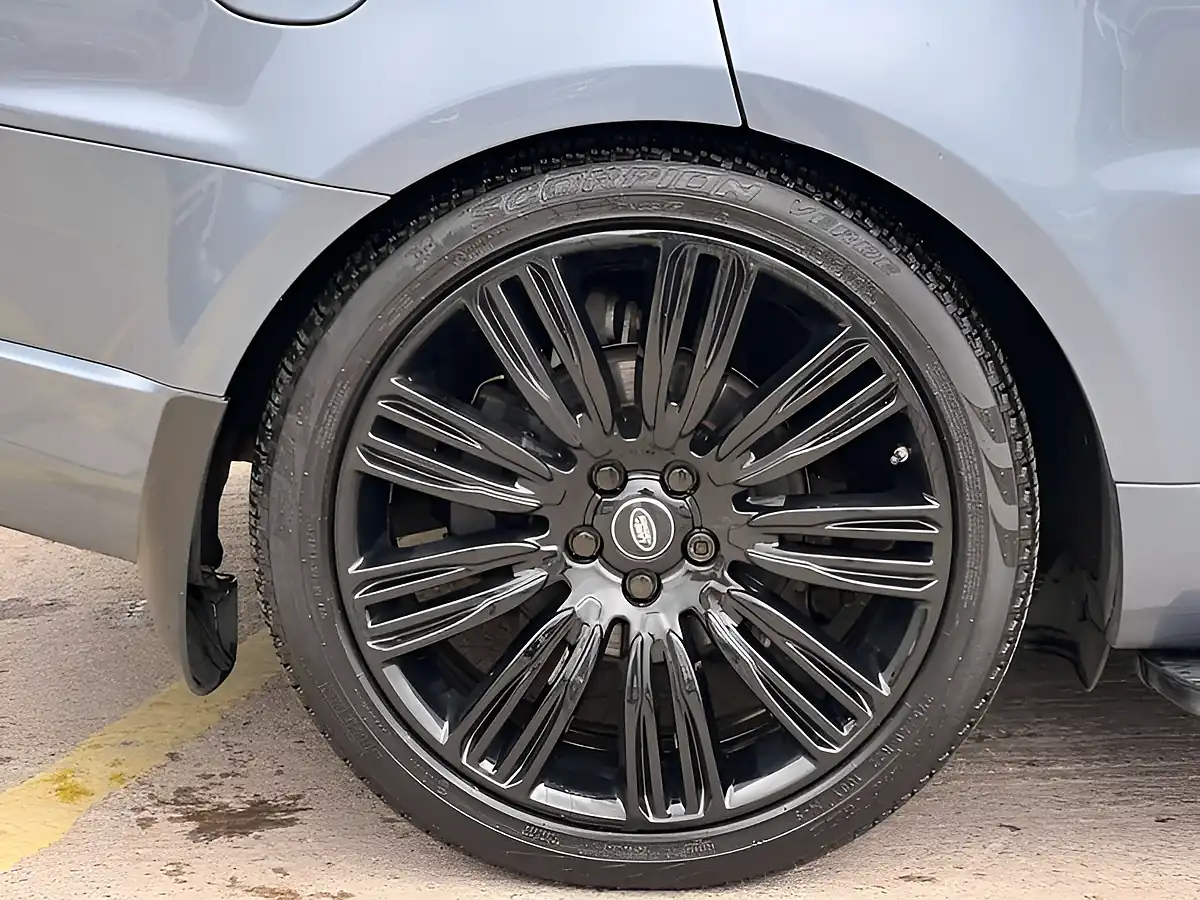 Used 2019 Land Rover Range Rover Sport Hse Dynamic Byron Blue - Interior and Exterior details 2