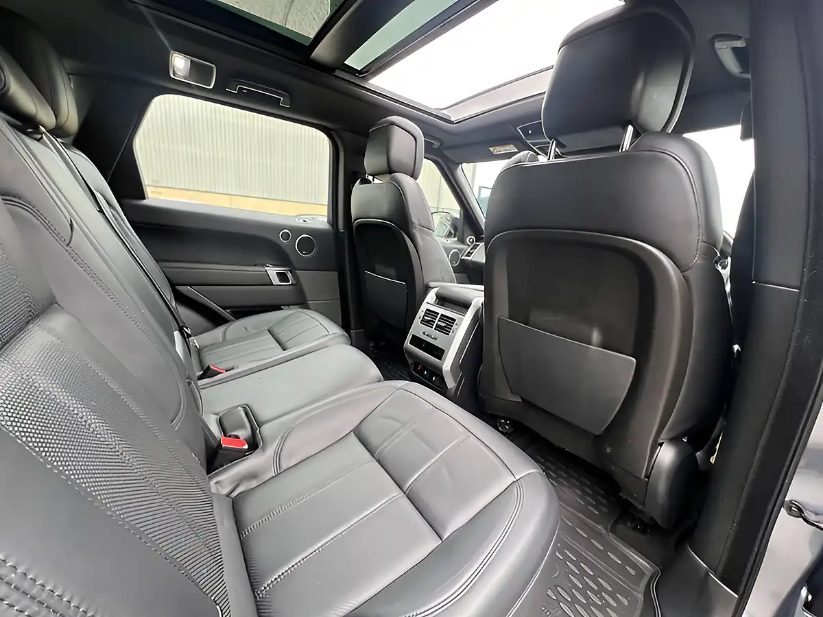 Used 2019 Land Rover Range Rover Sport Hse Dynamic Byron Blue - Interior and Exterior details 5