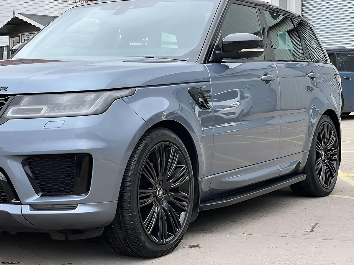 Used 2019 Land Rover Range Rover Sport Hse Dynamic Byron Blue - Interior and Exterior details 14