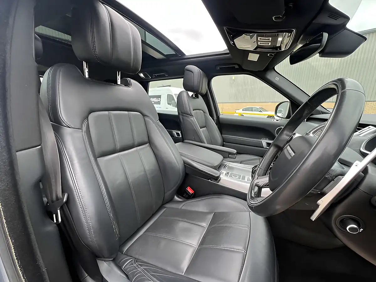 Used 2019 Land Rover Range Rover Sport Hse Dynamic Byron Blue - Interior and Exterior details 15
