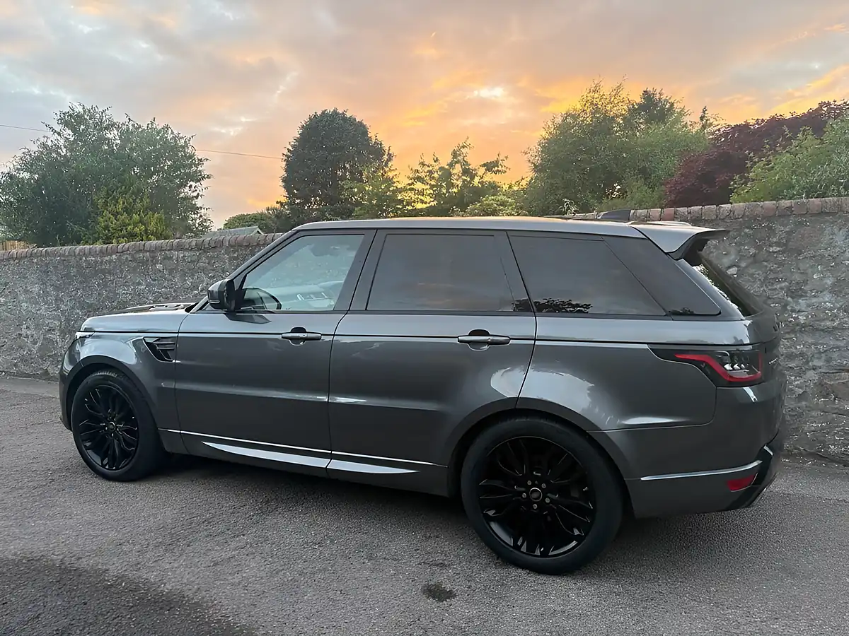 Used 2019 Land Rover Range Rover Sport Hse Dynamic Grey - Interior and Exterior details 4