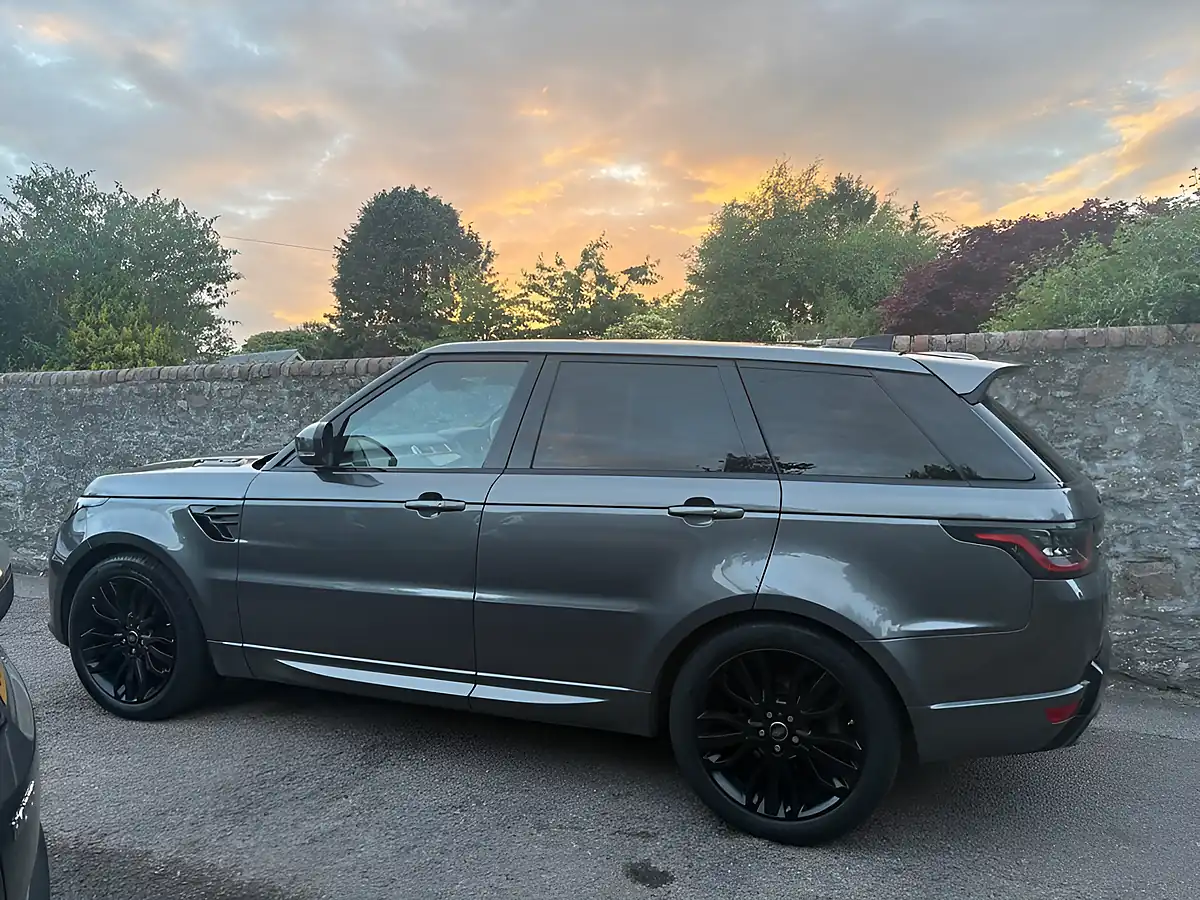 Used 2019 Land Rover Range Rover Sport Hse Dynamic Grey - Interior and Exterior details 5