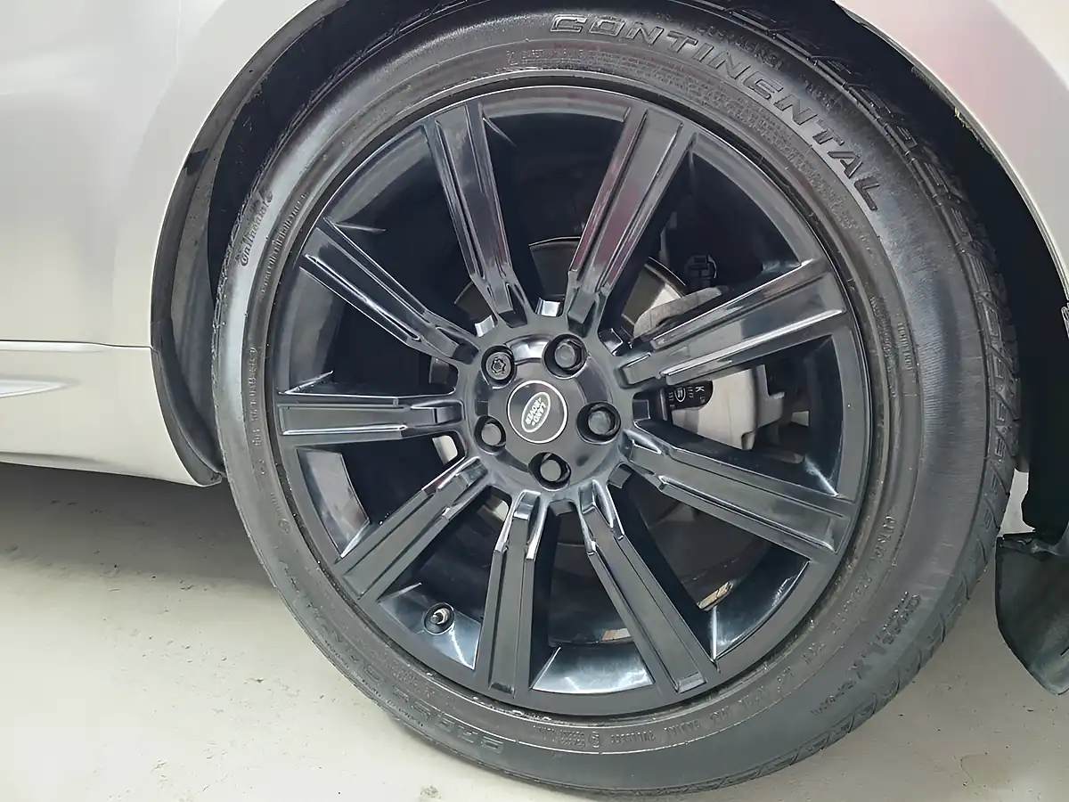 Used 2019 Land Rover Range Rover Sport Hse Dynamic Grey - Interior and Exterior details 19