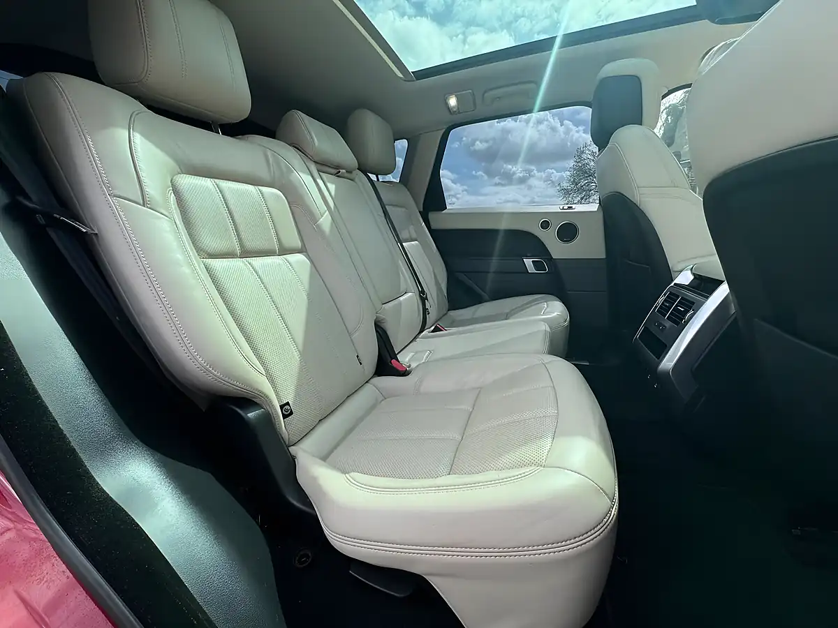 Used 2019 Land Rover Range Rover Sport Hse Dynamic Red - Interior and Exterior details 12