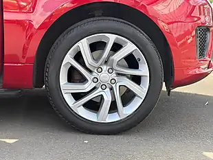 Used 2019 Land Rover Range Rover Sport Hse Dynamic Red - Interior and Exterior details 16