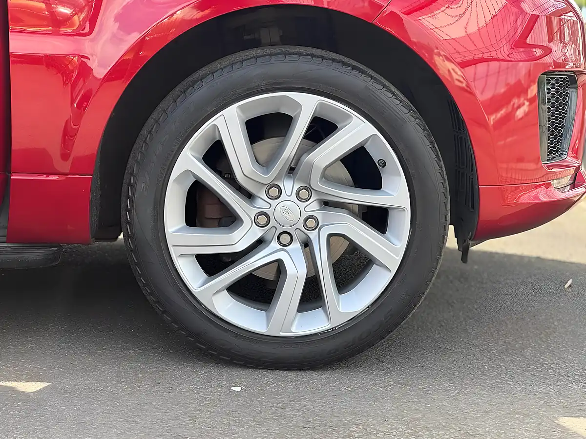 Used 2019 Land Rover Range Rover Sport Hse Dynamic Red - Interior and Exterior details 16