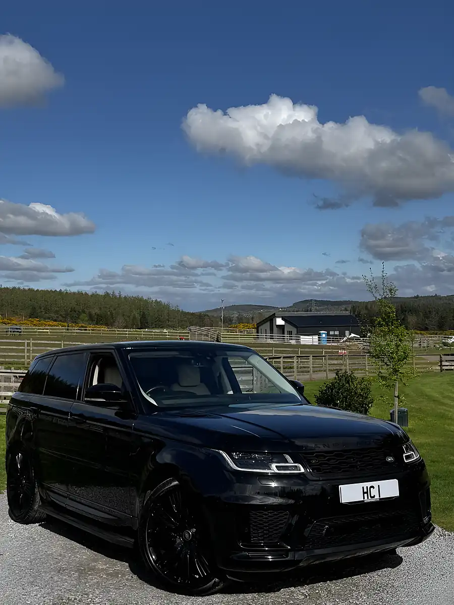 Used 2019 Land Rover Range Rover Sport Hse Dynamic Santorini Metallic Black - Interior and Exterior details 2