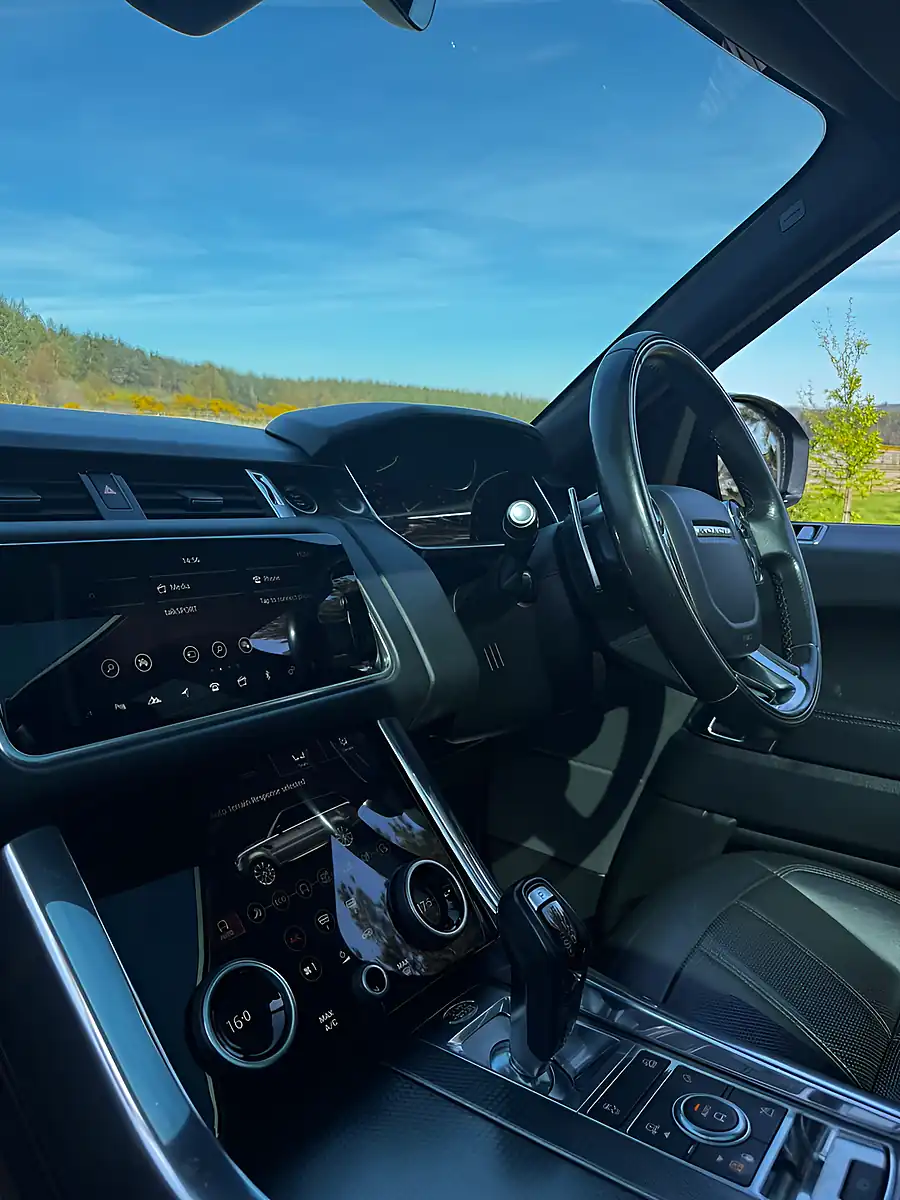 Used 2019 Land Rover Range Rover Sport Hse Dynamic Silver - Interior and Exterior details 7