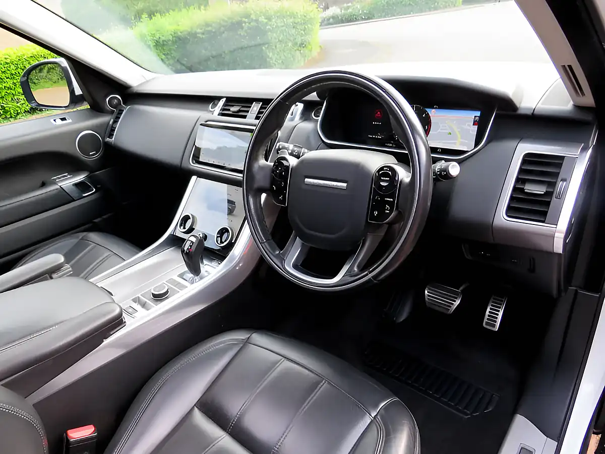 Used 2019 Land Rover Range Rover Sport Hse Dynamic White - Interior and Exterior details 12