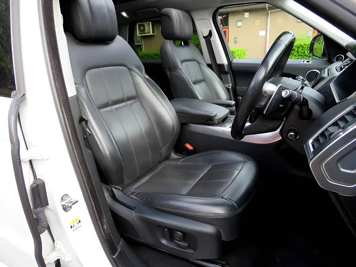 Used 2019 Land Rover Range Rover Sport Hse Dynamic White - Interior and Exterior details 13