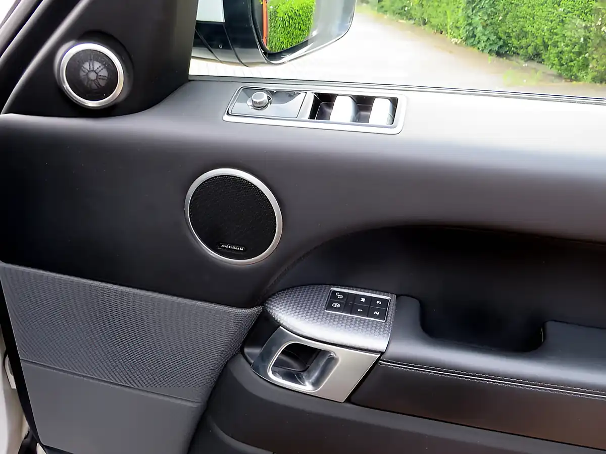 Used 2019 Land Rover Range Rover Sport Hse Dynamic White - Interior and Exterior details 14