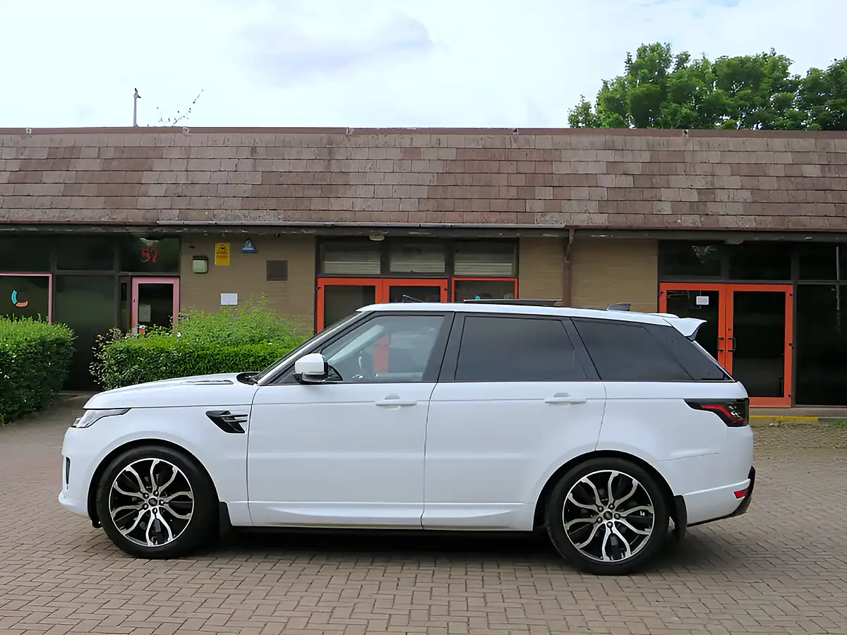 Used 2019 Land Rover Range Rover Sport Hse Dynamic White - Interior and Exterior details 6