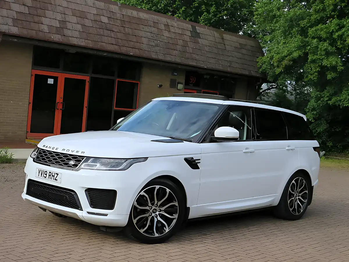 Used 2019 Land Rover Range Rover Sport Hse Dynamic White - Interior and Exterior details 7