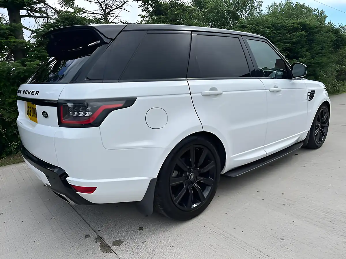 Used 2019 Land Rover Range Rover Sport Hse Dynamic White - Interior and Exterior details 12