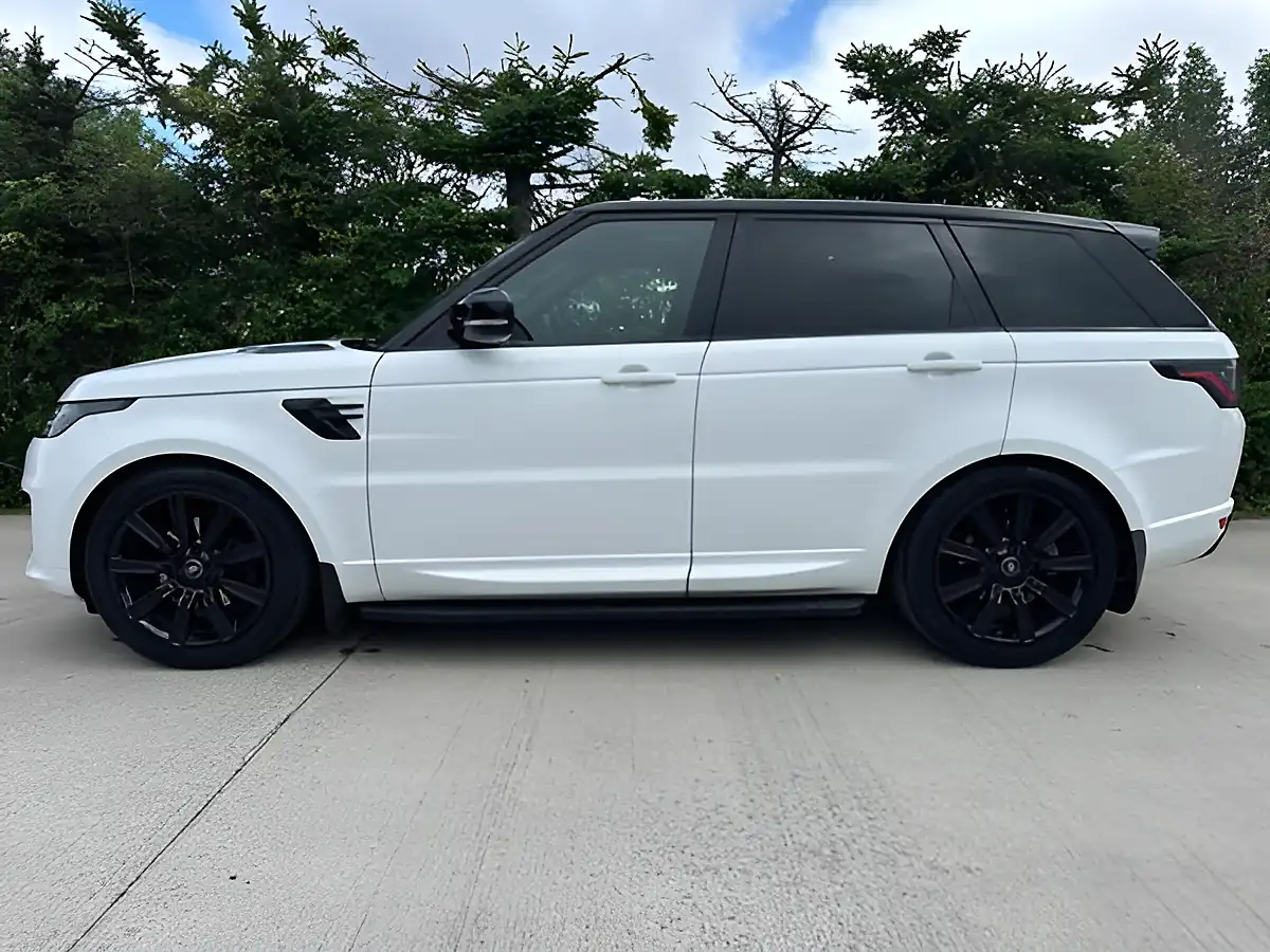 Used 2019 Land Rover Range Rover Sport Hse Dynamic White - Interior and Exterior details 3