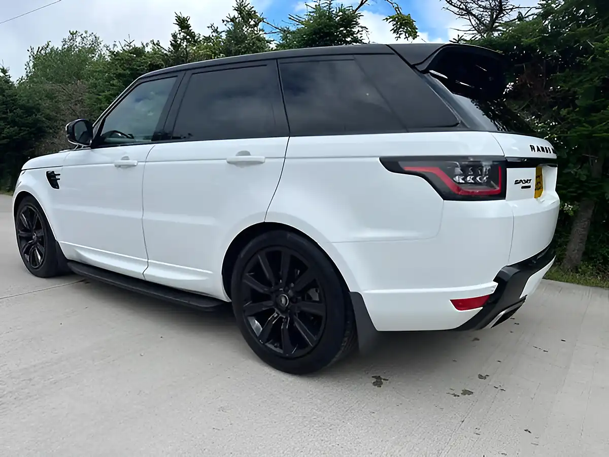 Used 2019 Land Rover Range Rover Sport Hse Dynamic White - Interior and Exterior details 4