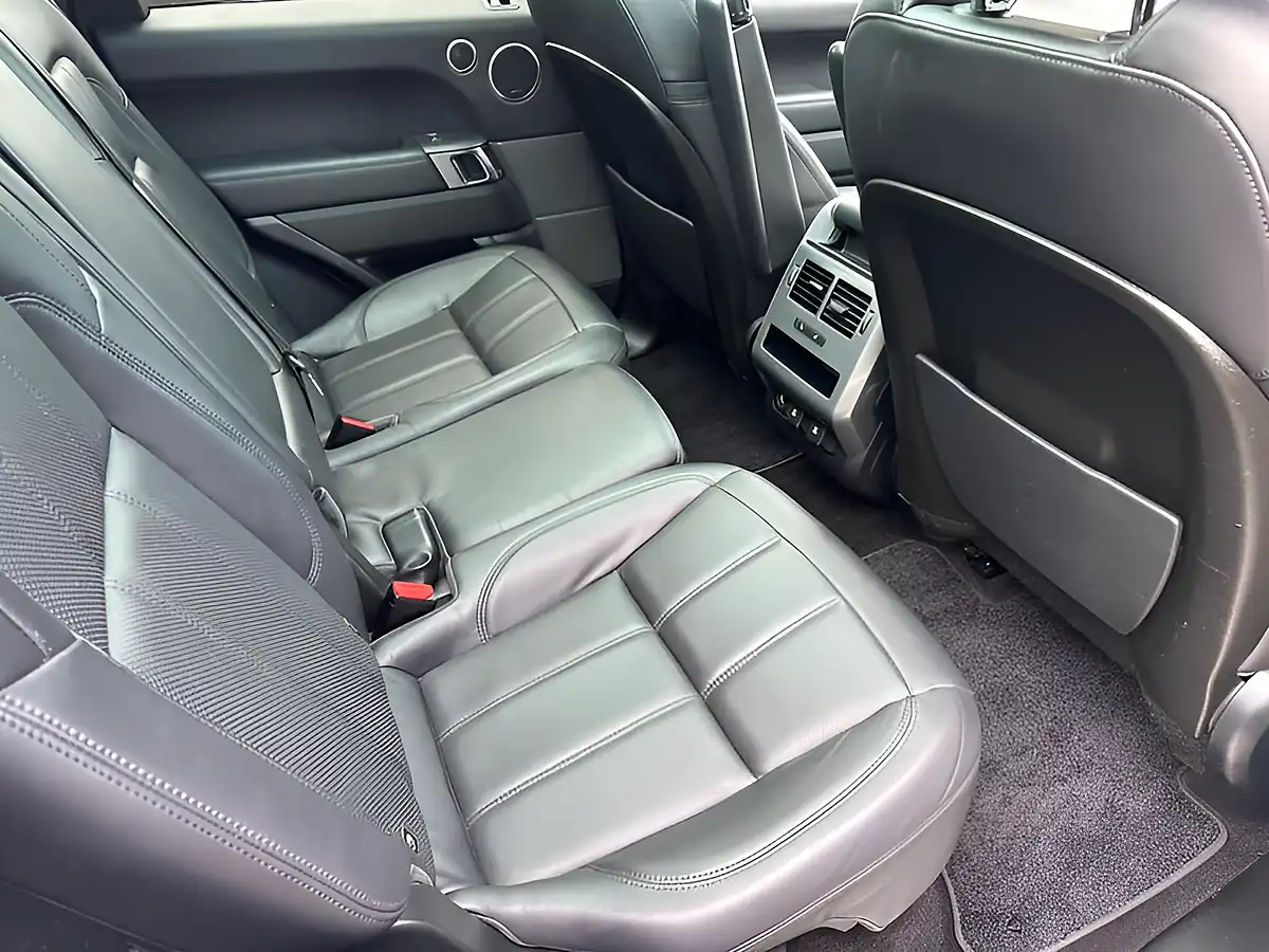 Used 2019 Land Rover Range Rover Sport Hse Dynamic White - Interior and Exterior details 9
