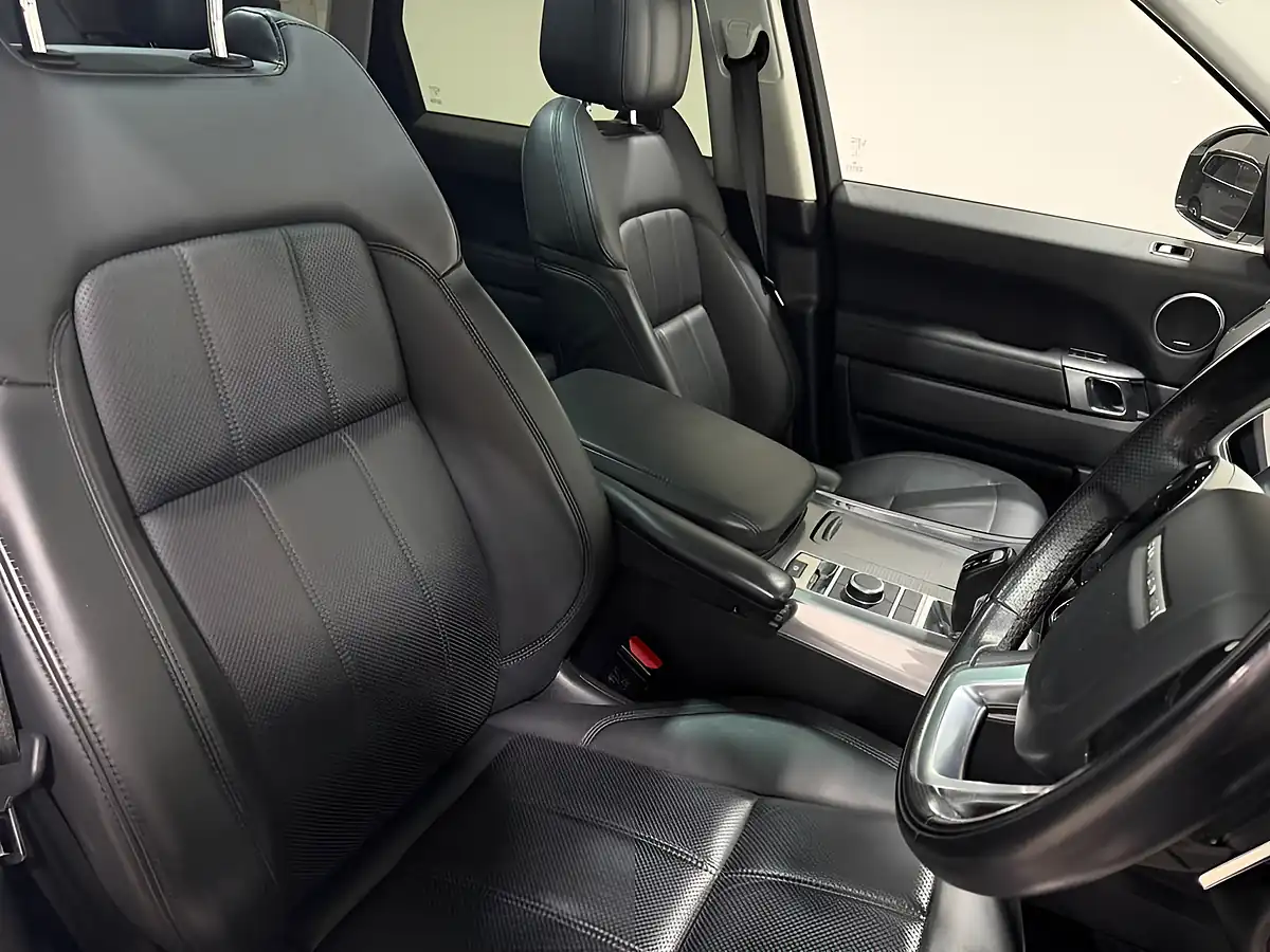 Used 2019 Land Rover Range Rover Sport Hse Dynamic White - Interior and Exterior details 11