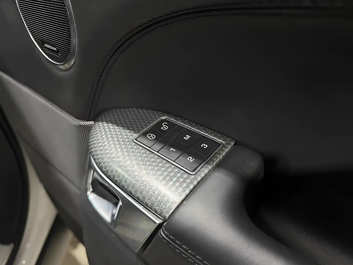 Used 2019 Land Rover Range Rover Sport Hse Dynamic White - Interior and Exterior details 12