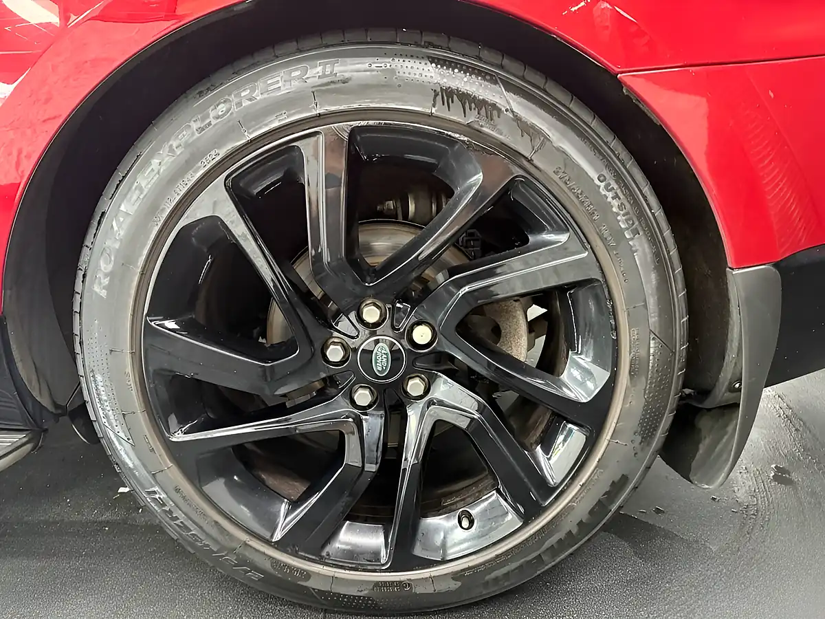 Used 2019 Land Rover Range Rover Sport Hse Red - Interior and Exterior details 13