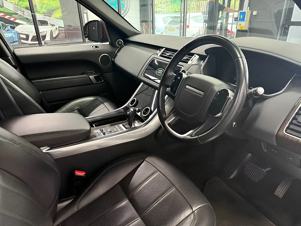 Used 2019 Land Rover Range Rover Sport Hse Red - Interior and Exterior details 3